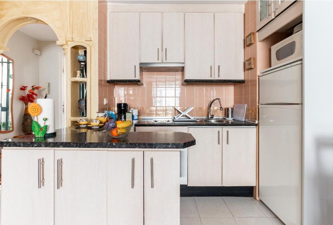 Apartamento Oasis Торремолинос Экстерьер фото